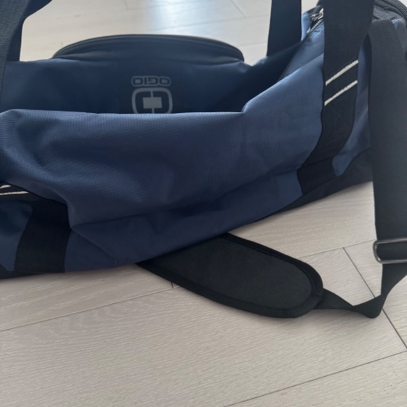 OGIO Big Dome Street Duffel – Spacious&Durable with Ventilated Shoe Compartment - Picture 9 of 10